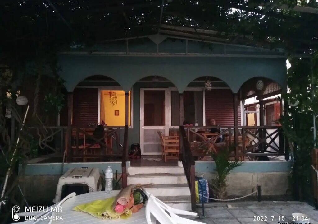small-house-by-the-sea-ierissos-athos-15